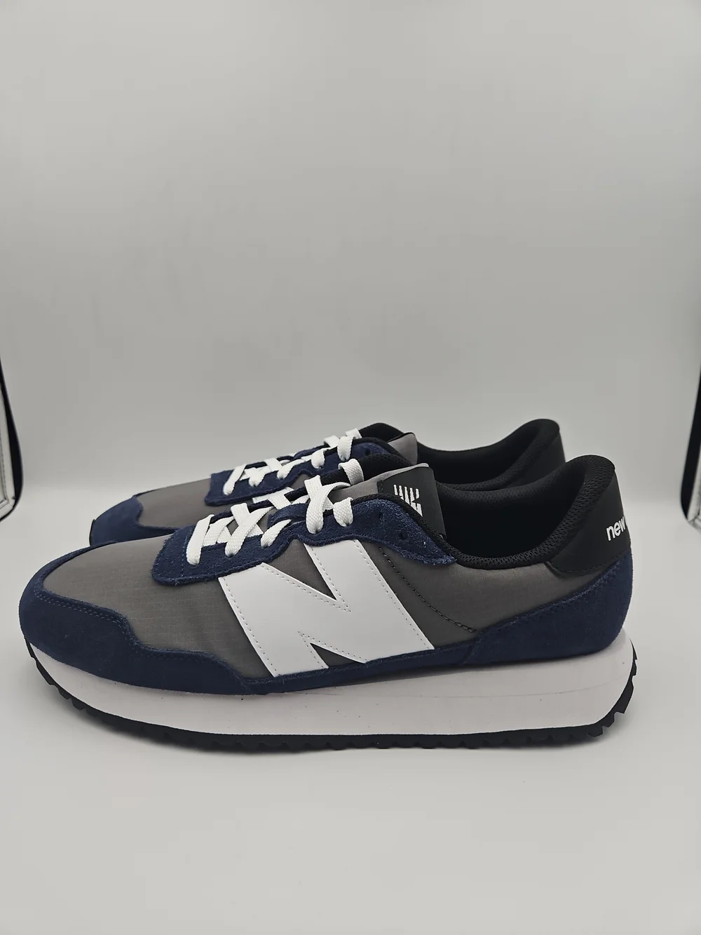 New Balance Men's Retro Runner Sneakers in Navy and Gray